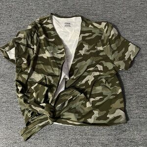 Victoria’s Secret Pink camo top size extra large